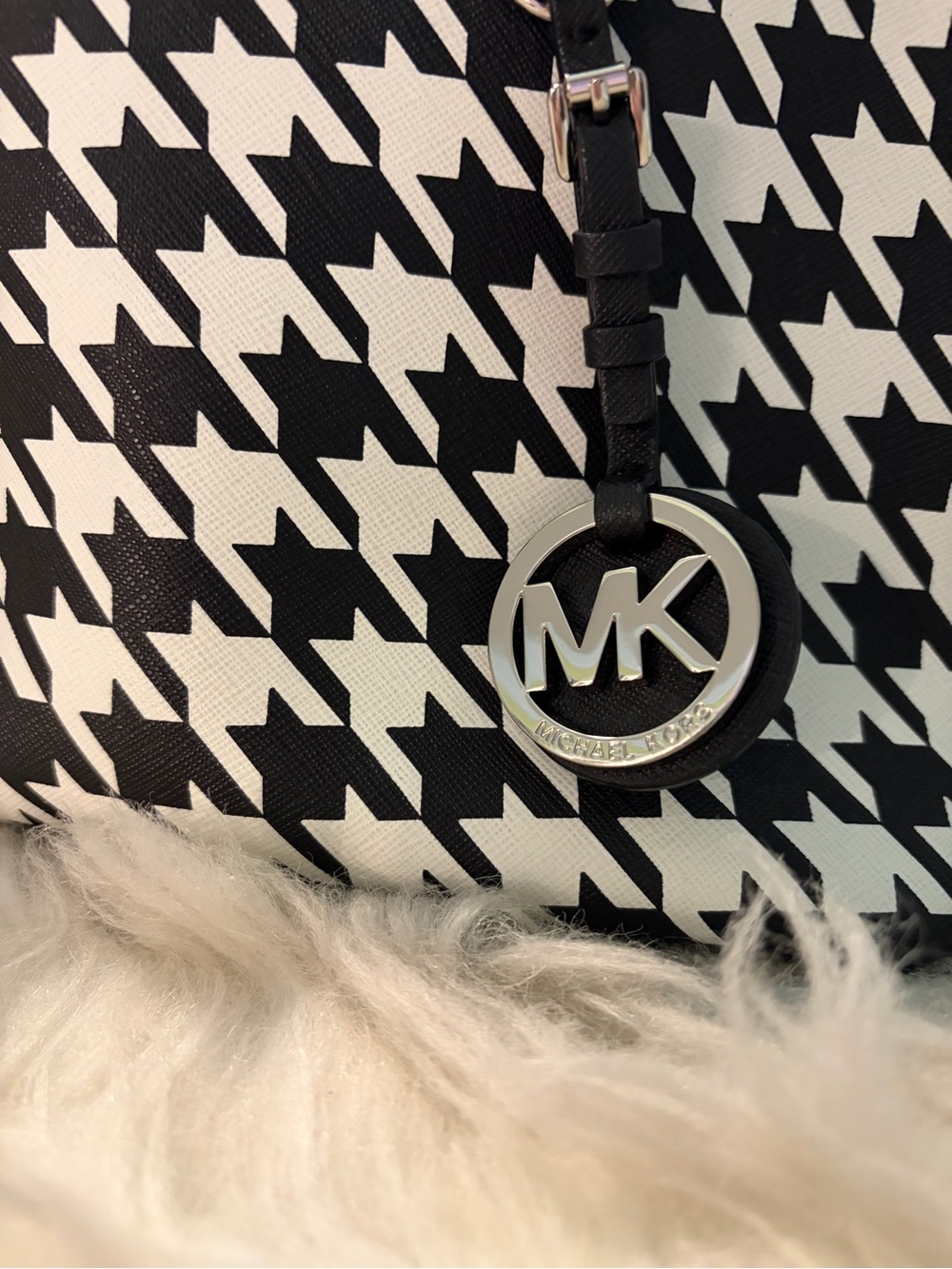 Michael Kors houndstooth Black/white Leather Tote with Interior Zip Pocket